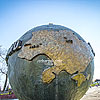  Памятник "Глобус Украины" 